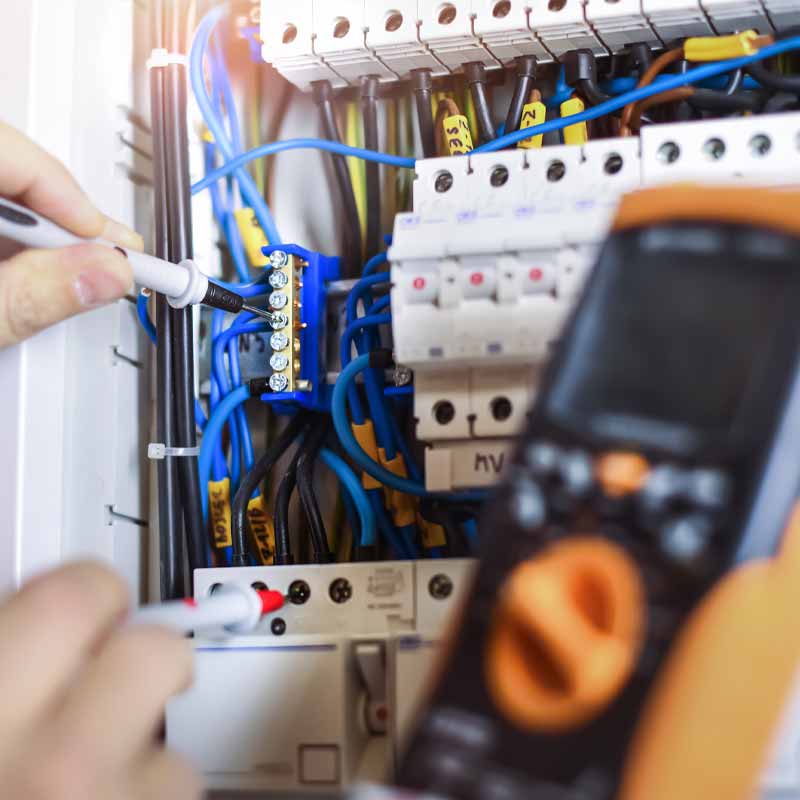 Cummings Electrician in Tucson